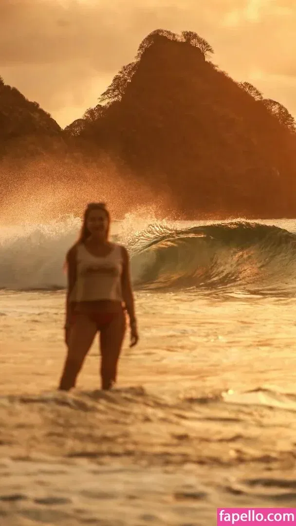 Luana Piovani / luapio Onlyfans Photo Gallery 