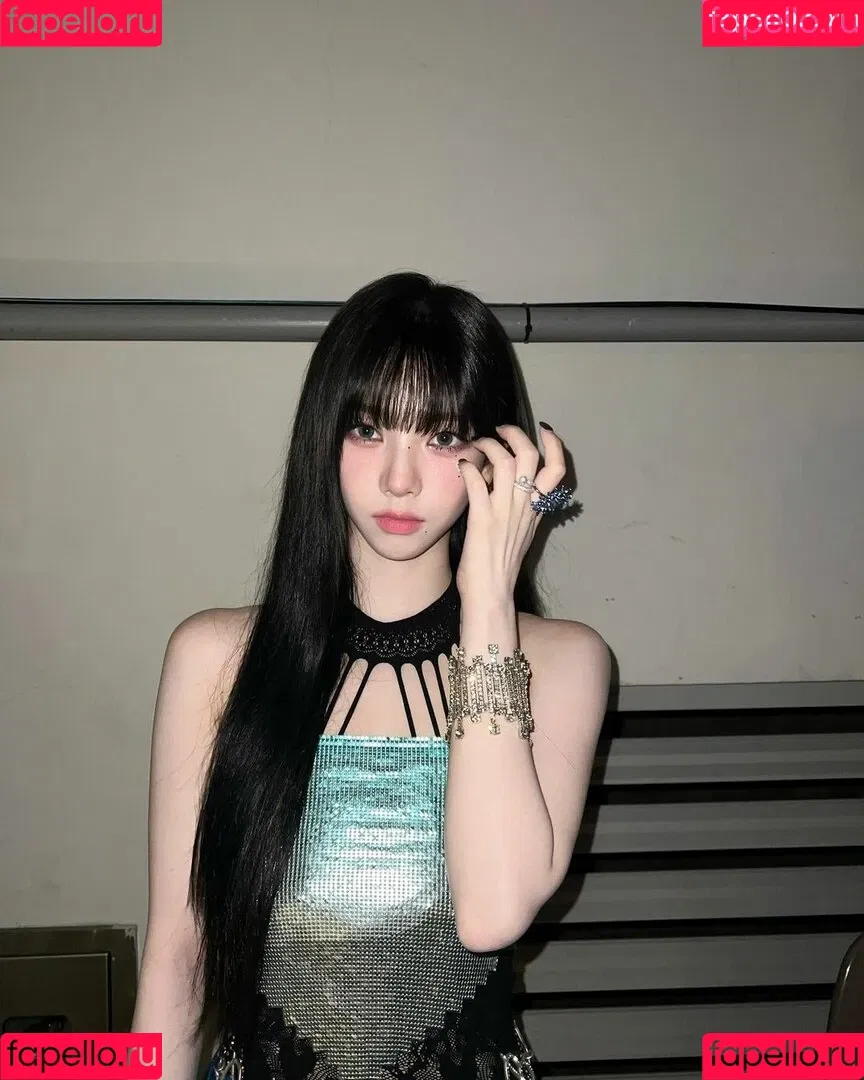 Karina / aespa / karinamasfina / katarinabluu Onlyfans Photo Gallery 