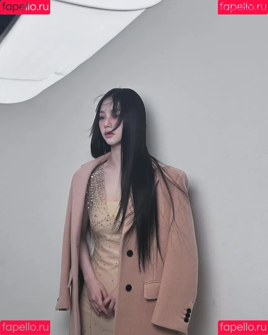 Karina / aespa / karinamasfina / katarinabluu Onlyfans Photo Gallery 