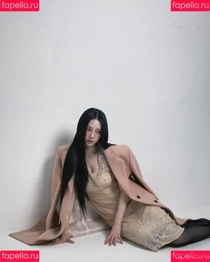 Karina / aespa / karinamasfina / katarinabluu Onlyfans Photo Gallery 