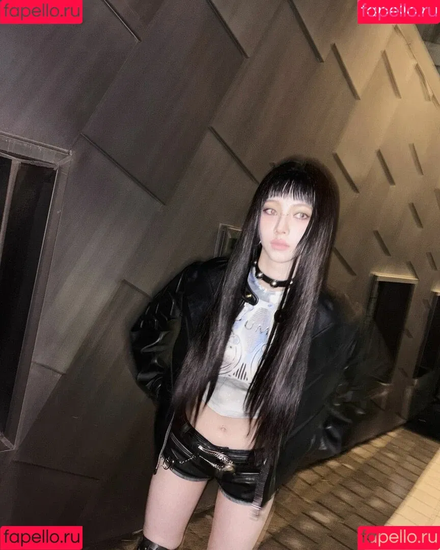 Karina / aespa / karinamasfina / katarinabluu Onlyfans Photo Gallery 