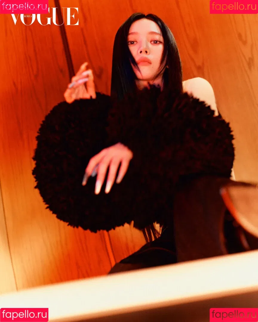 Karina / aespa / karinamasfina / katarinabluu Onlyfans Photo Gallery 