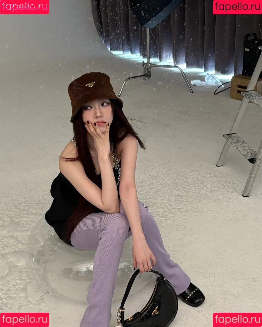 Karina / aespa / karinamasfina / katarinabluu Onlyfans Photo Gallery 