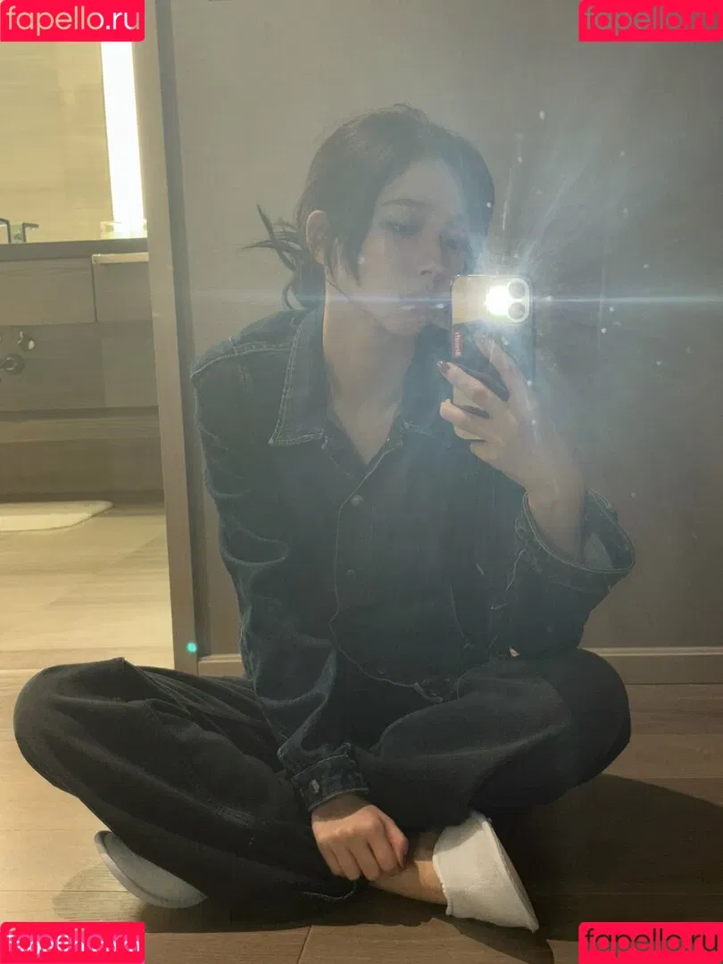 Karina / aespa / karinamasfina / katarinabluu Onlyfans Photo Gallery 