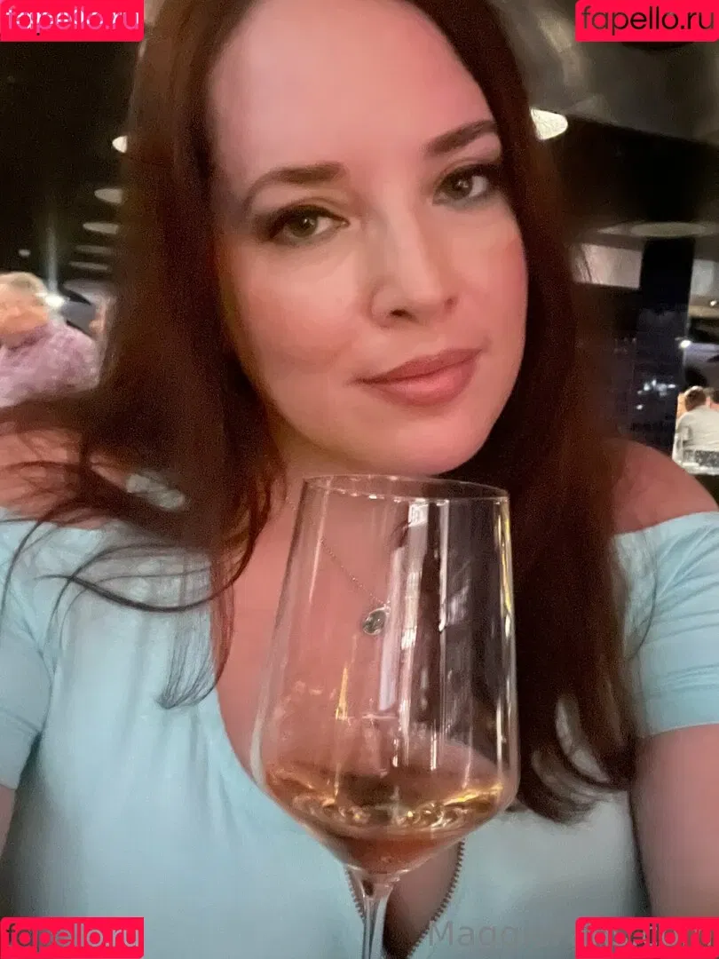 maggiegreenlive / officialmaggiegreen Onlyfans Photo Gallery 