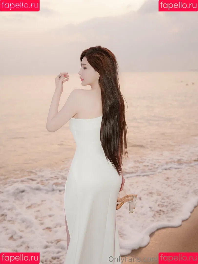 poppy.bara / zhouyanxi Onlyfans Photo Gallery 
