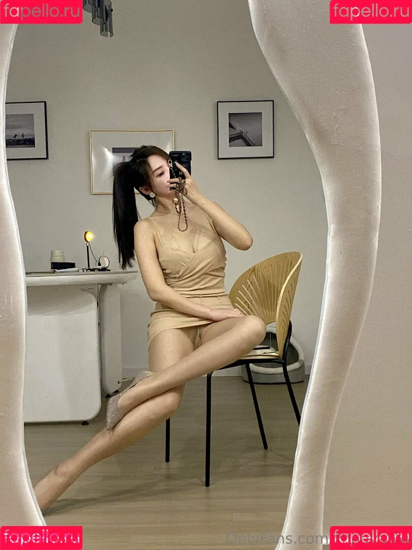 poppy.bara / zhouyanxi Onlyfans Photo Gallery 