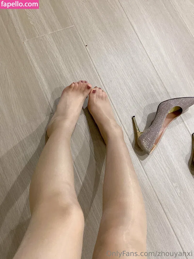 poppy.bara / zhouyanxi Onlyfans Photo Gallery 