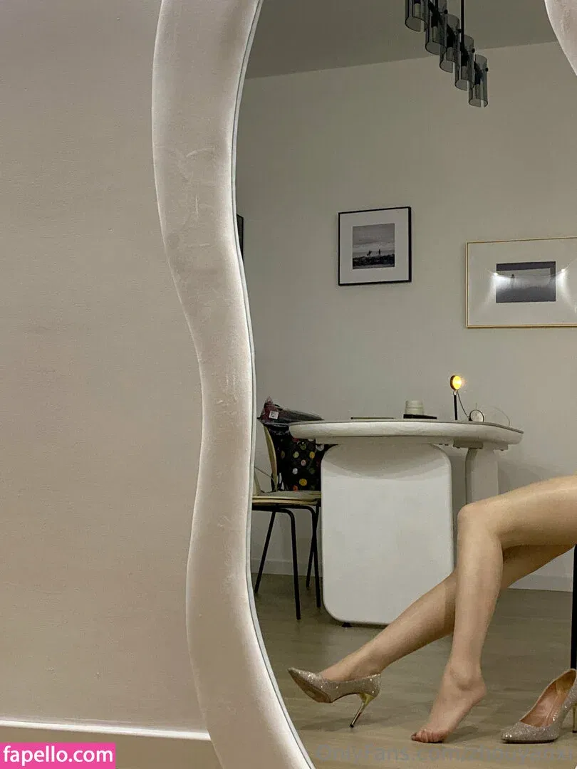 poppy.bara / zhouyanxi Onlyfans Photo Gallery 