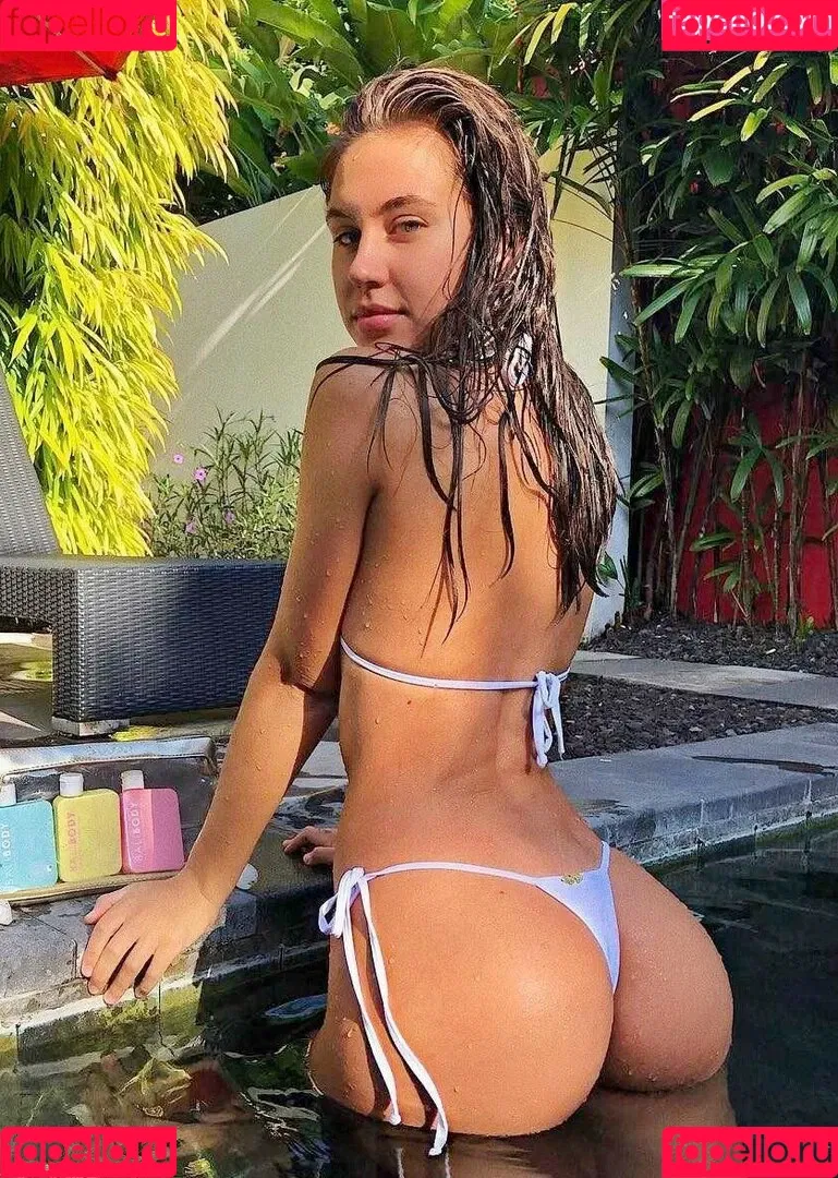 Brit Manuela / britmanuela Onlyfans Photo Gallery 