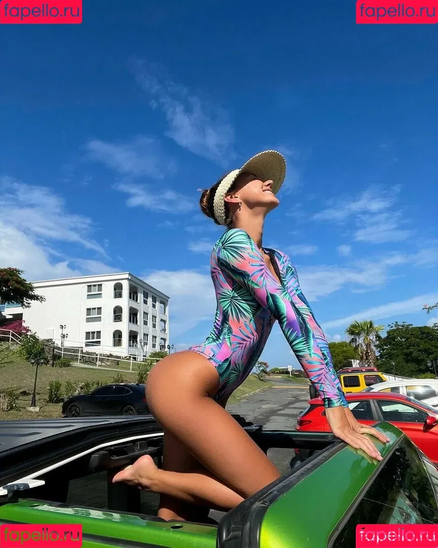 Brit Manuela / britmanuela Onlyfans Photo Gallery 