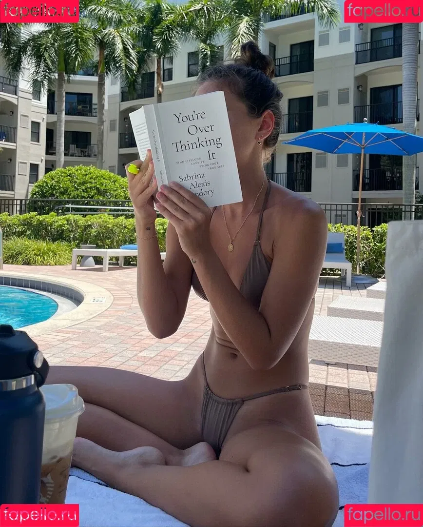 Brit Manuela / britmanuela Onlyfans Photo Gallery 
