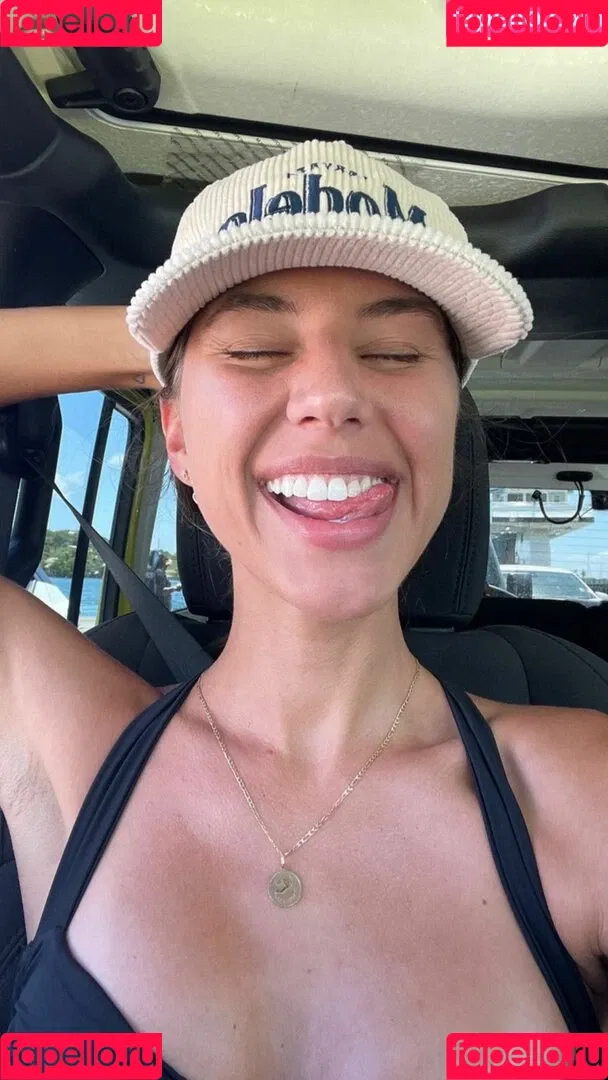 Brit Manuela / britmanuela Onlyfans Photo Gallery 