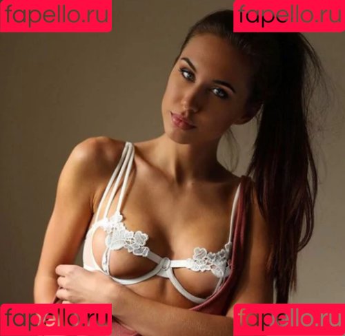 Brit Manuela / britmanuela Onlyfans Photo Gallery 