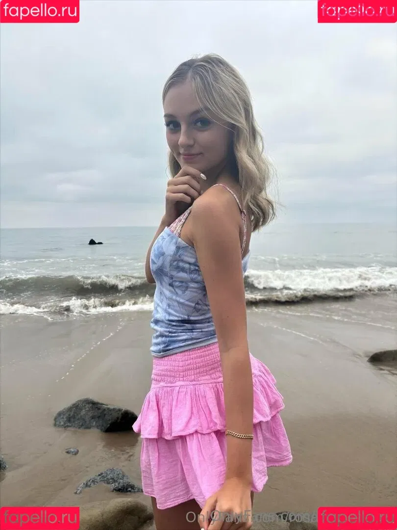 lottie mae / lottiemae_ / lottiemaes Onlyfans Photo Gallery 