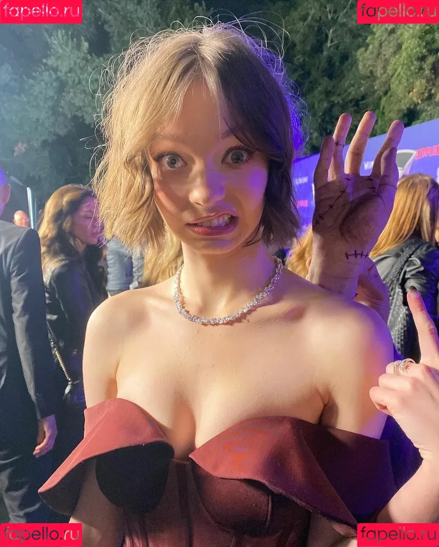 Emma Myers / ememyers / emma_myers Onlyfans Photo Gallery 