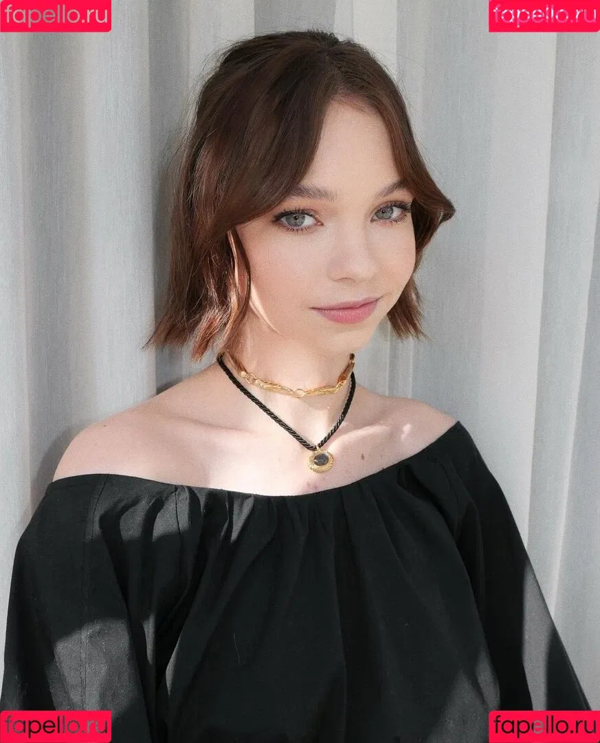 Emma Myers / ememyers / emma_myers Onlyfans Photo Gallery 