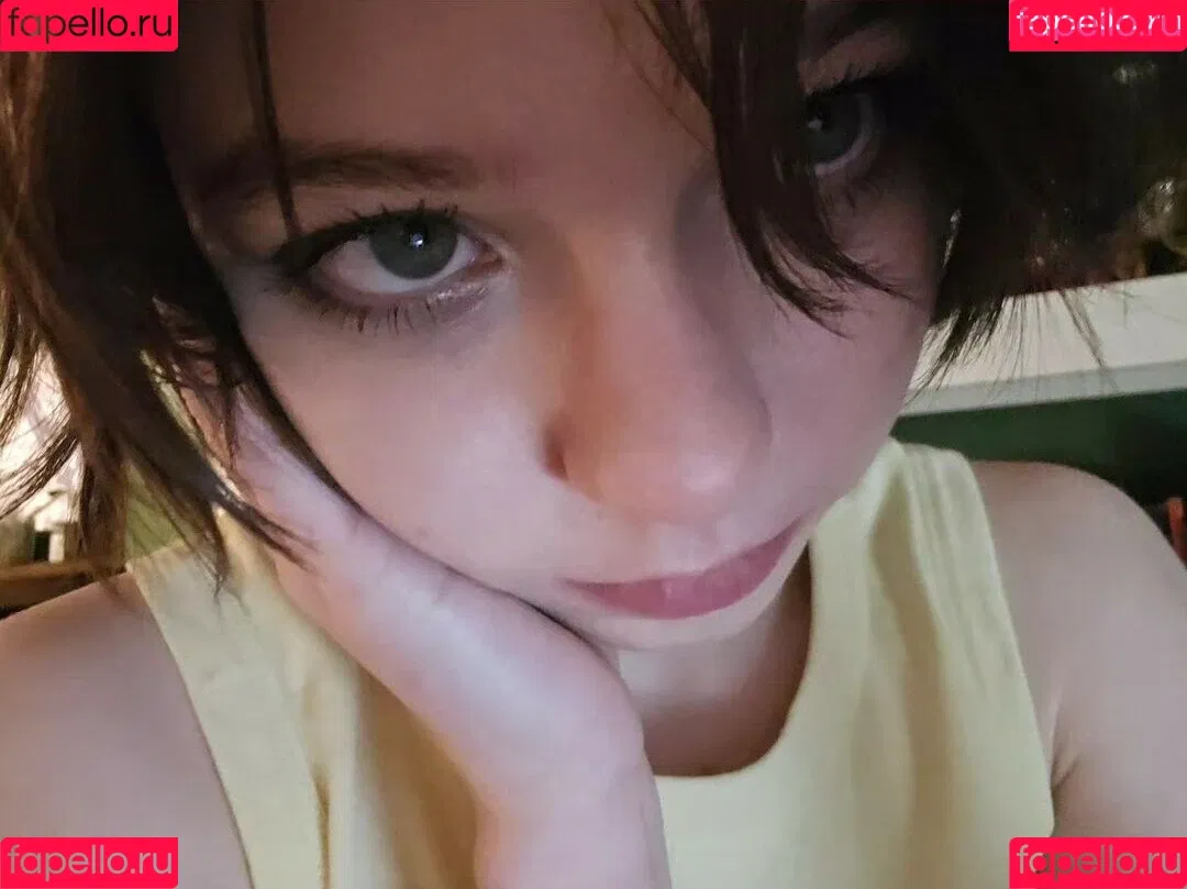 Emma Myers / ememyers / emma_myers Onlyfans Photo Gallery 
