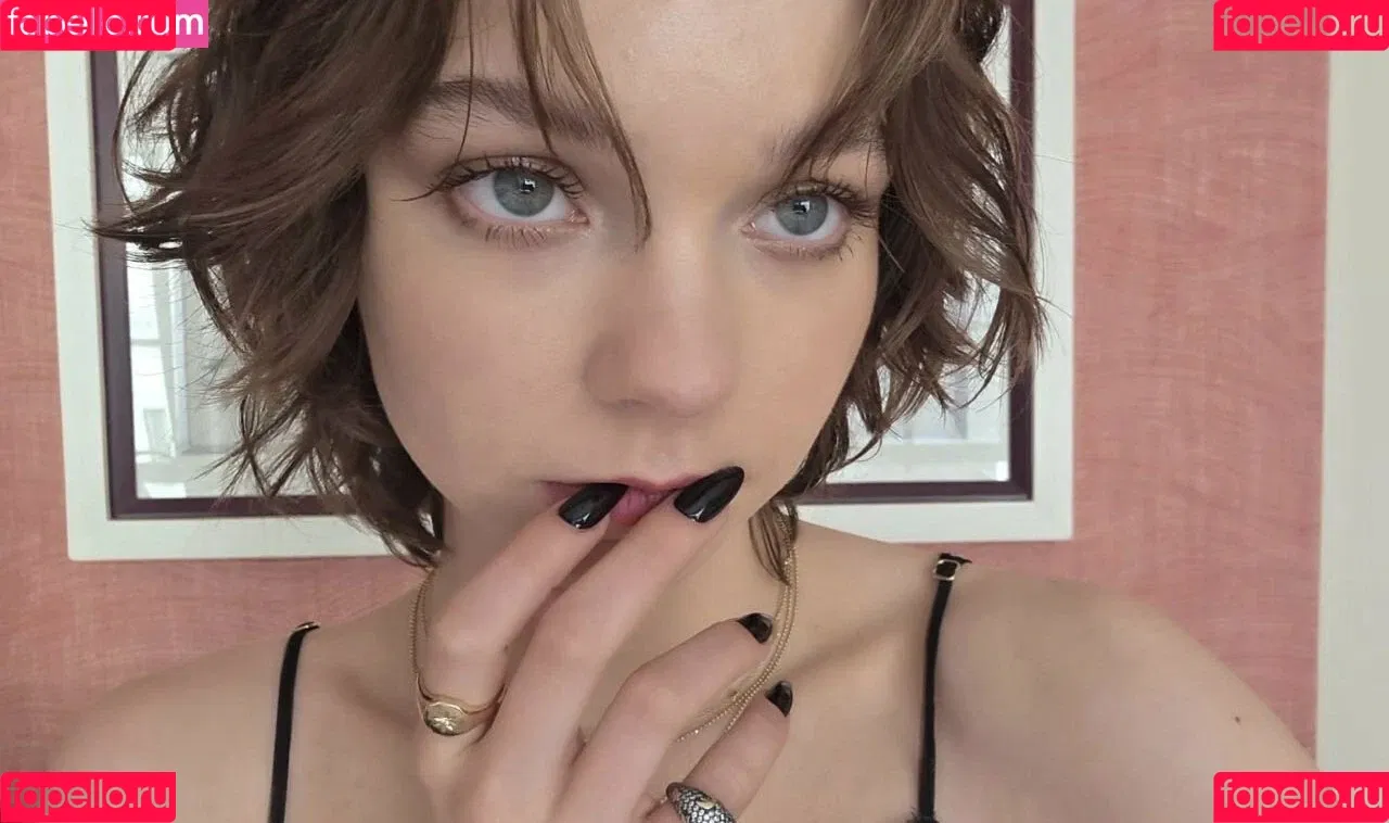 Emma Myers / ememyers / emma_myers Onlyfans Photo Gallery 