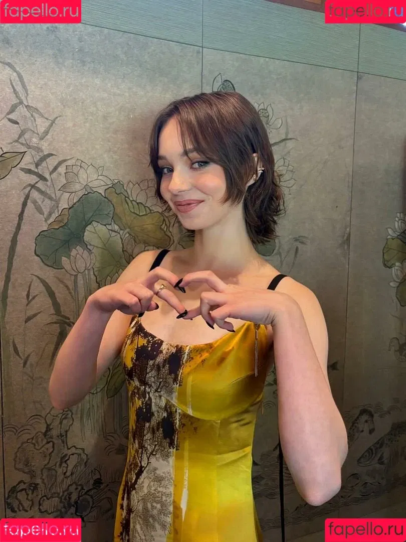 Emma Myers / ememyers / emma_myers Onlyfans Photo Gallery 