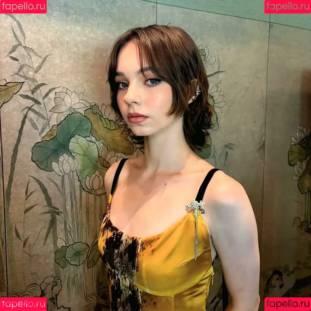 Emma Myers / ememyers / emma_myers Onlyfans Photo Gallery 