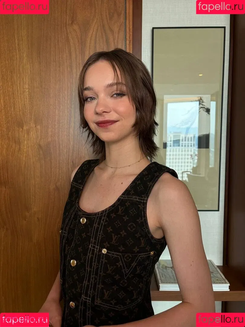 Emma Myers / ememyers / emma_myers Onlyfans Photo Gallery 