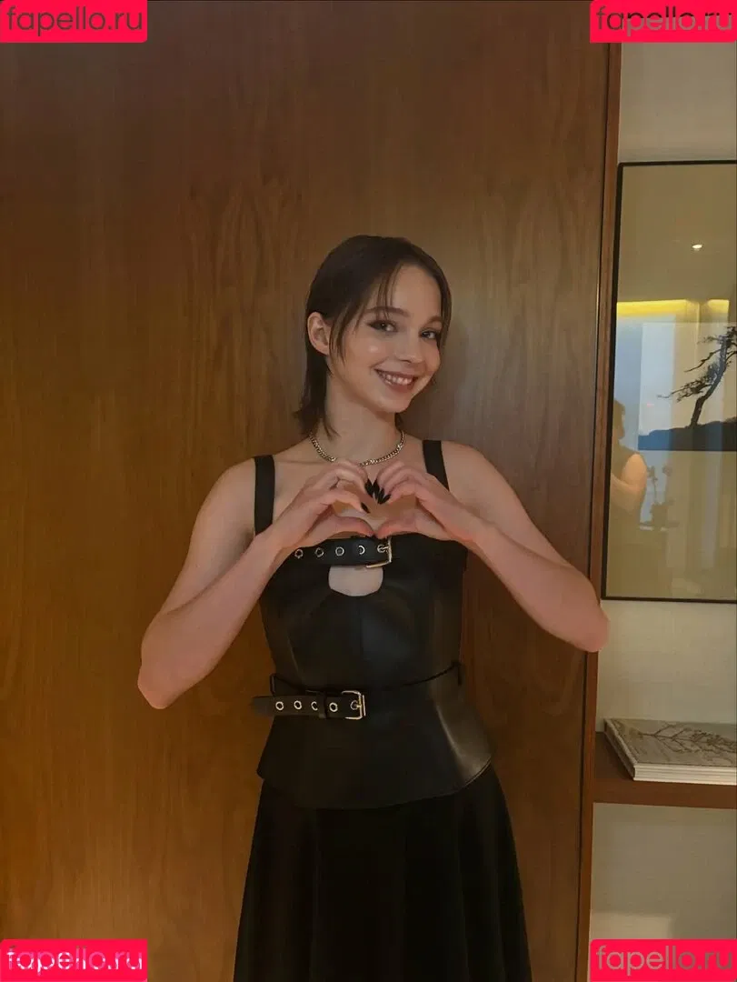 Emma Myers / ememyers / emma_myers Onlyfans Photo Gallery 