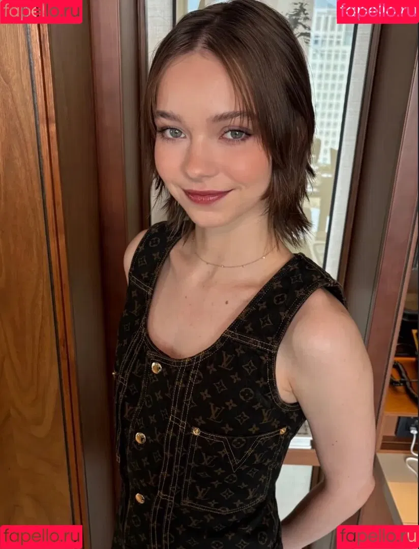 Emma Myers / ememyers / emma_myers Onlyfans Photo Gallery 
