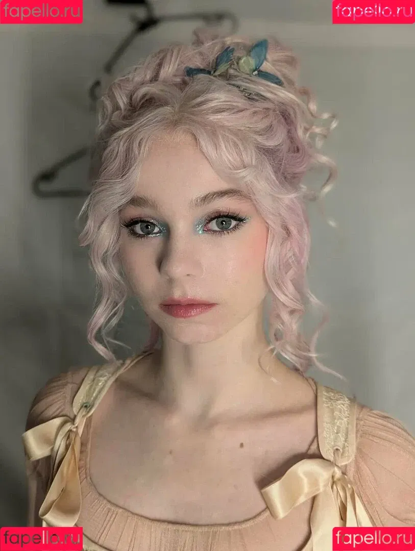 Emma Myers / ememyers / emma_myers Onlyfans Photo Gallery 
