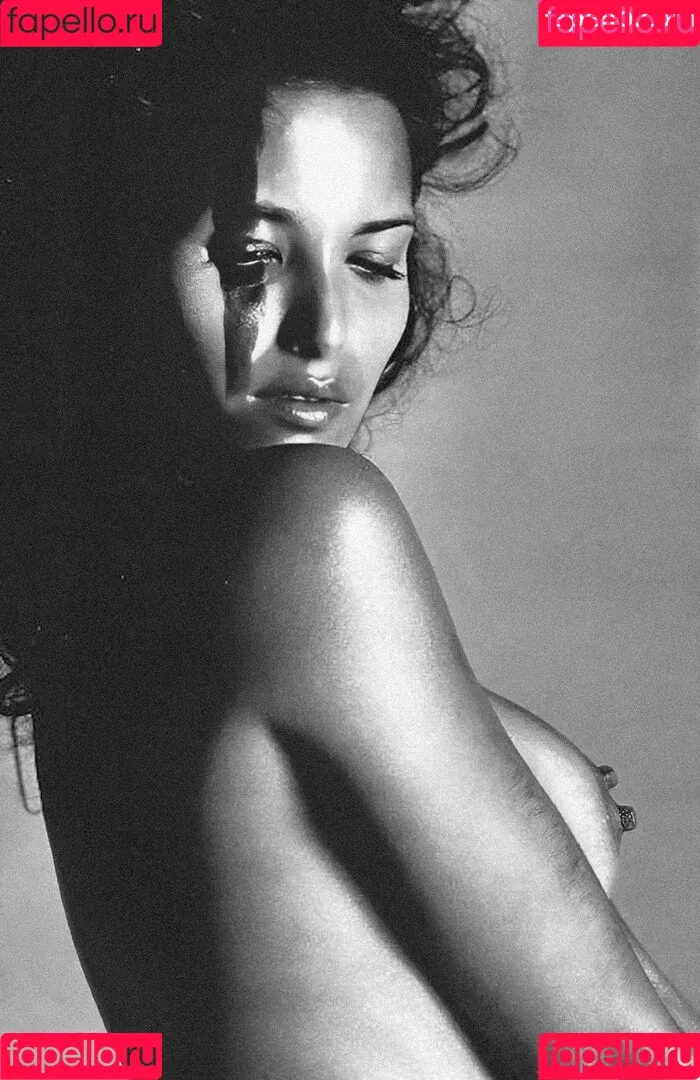 Padma Lakshmi / PadmaLakshmi Onlyfans Photo Gallery 