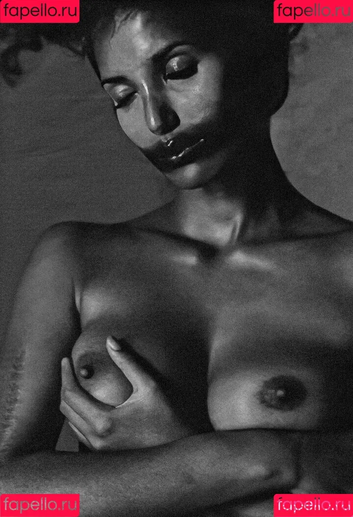 Padma Lakshmi / PadmaLakshmi Onlyfans Photo Gallery 