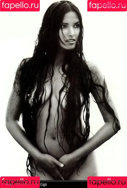 Padma Lakshmi / PadmaLakshmi Onlyfans Photo Gallery 