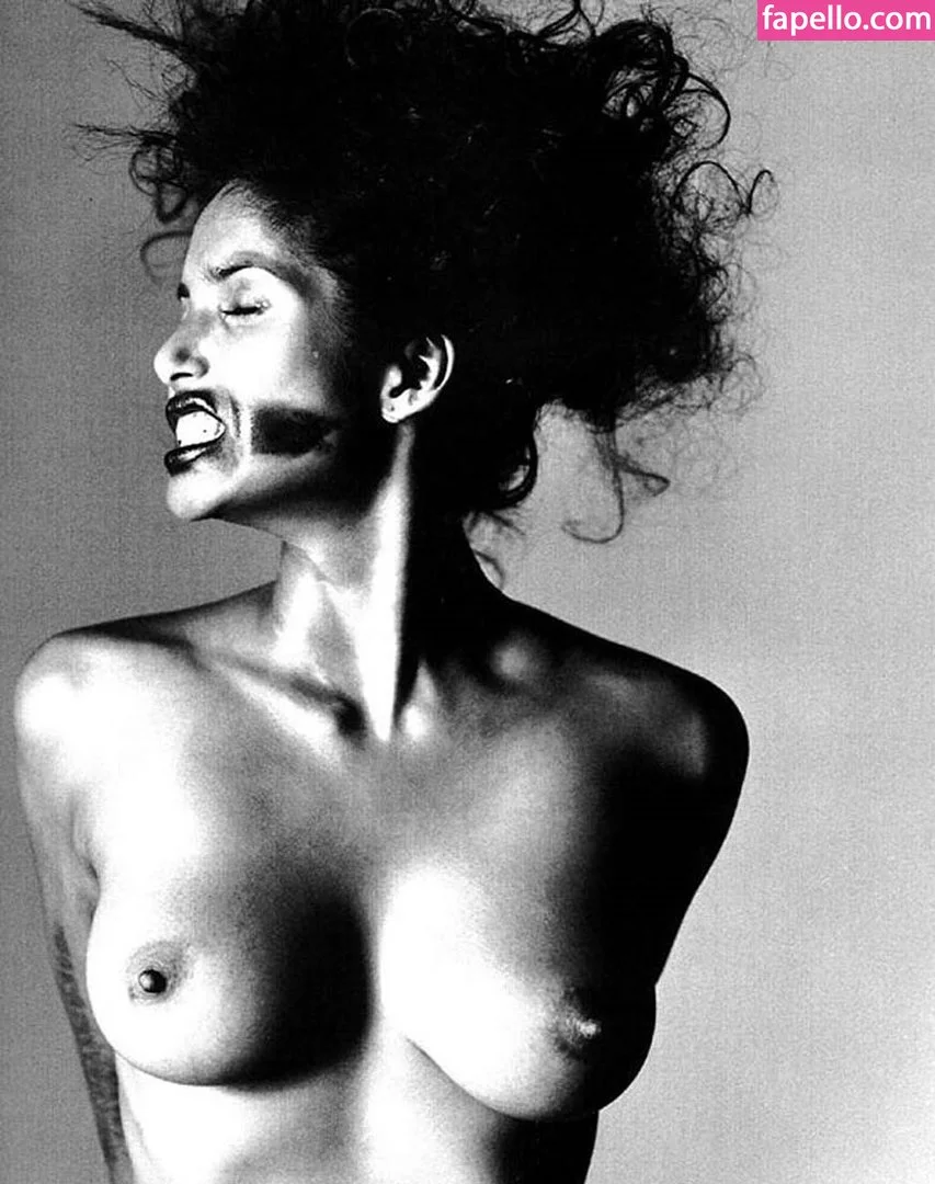 Padma Lakshmi / PadmaLakshmi Onlyfans Photo Gallery 