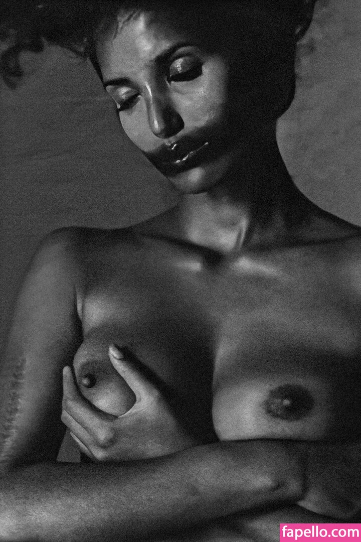 Padma Lakshmi / PadmaLakshmi Onlyfans Photo Gallery 