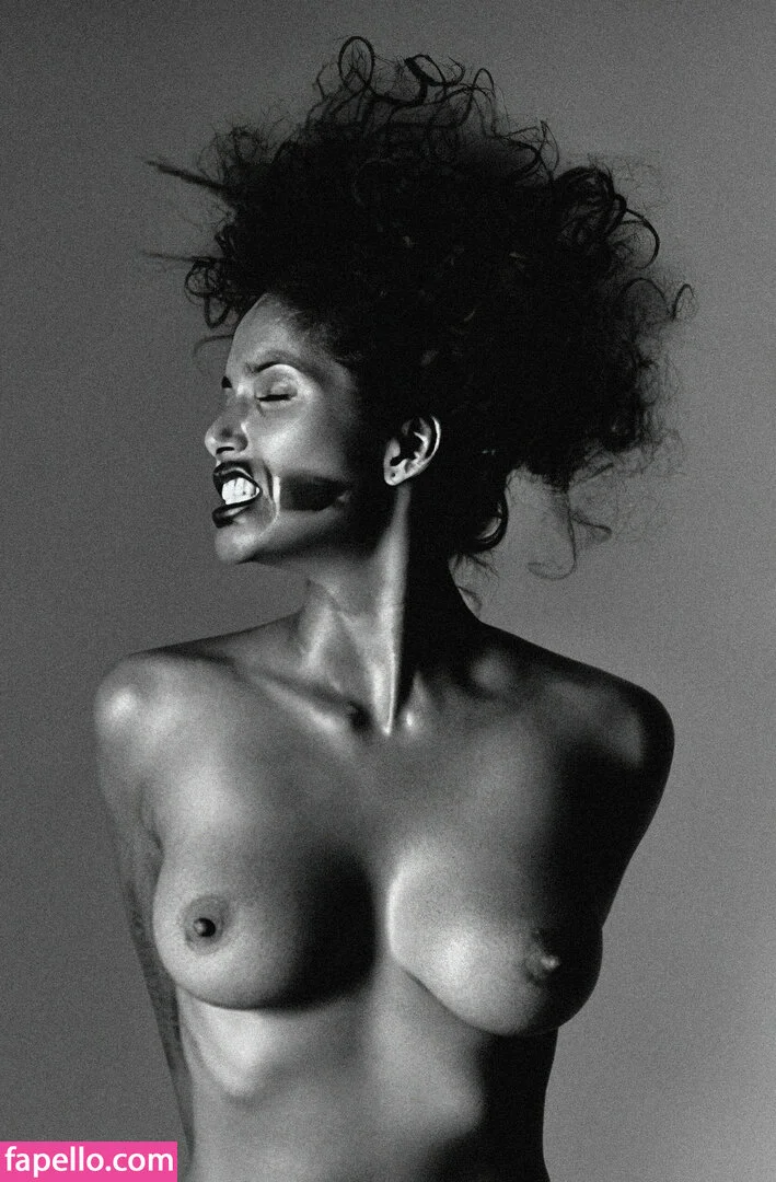 Padma Lakshmi / PadmaLakshmi Onlyfans Photo Gallery 