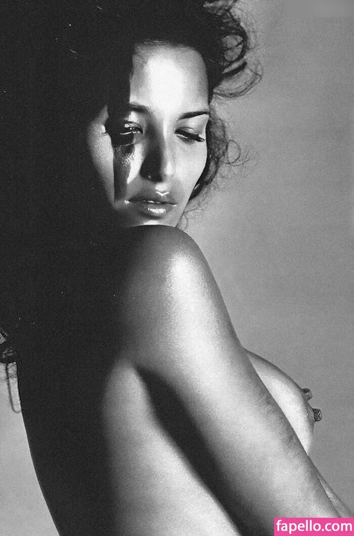 Padma Lakshmi / PadmaLakshmi Onlyfans Photo Gallery 