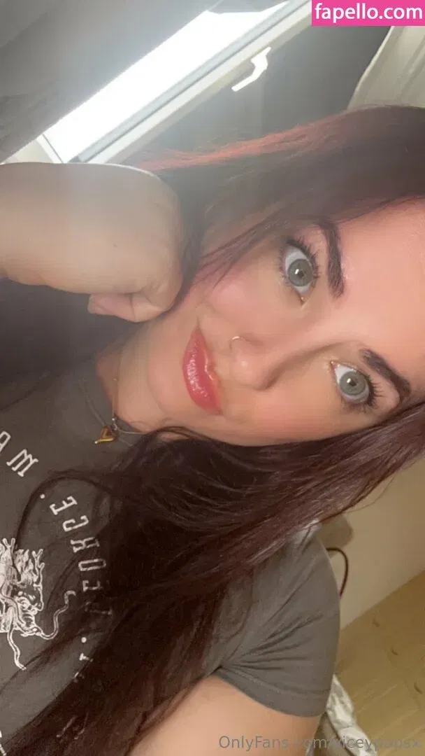 viceypops / viceypopsx Onlyfans Photo Gallery 