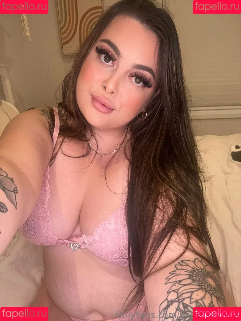 bellaapaigexo / bellapaigexx Onlyfans Photo Gallery 