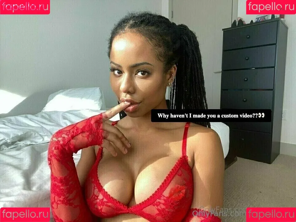 Kira Noir / thekiranoir / thekiranoirgram Onlyfans Photo Gallery 