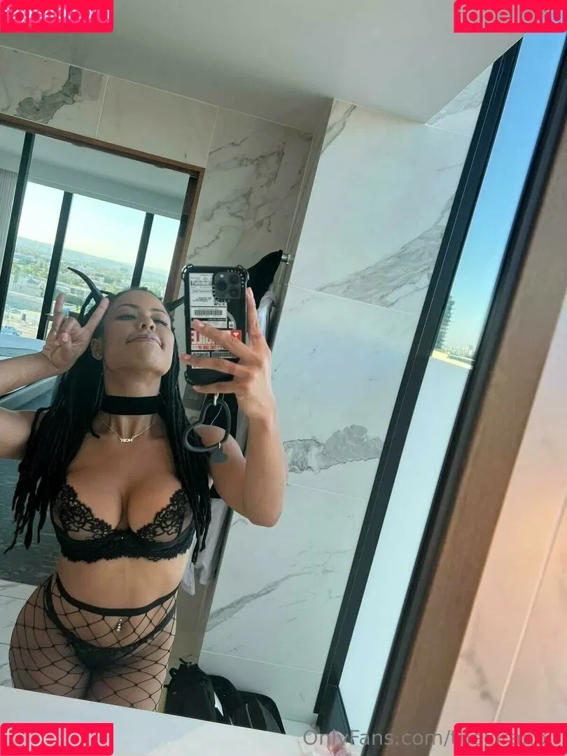 Kira Noir / thekiranoir / thekiranoirgram Onlyfans Photo Gallery 
