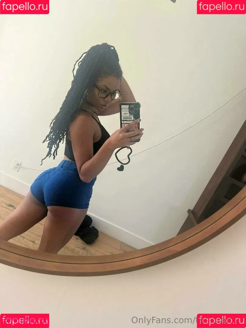 Kira Noir / thekiranoir / thekiranoirgram Onlyfans Photo Gallery 