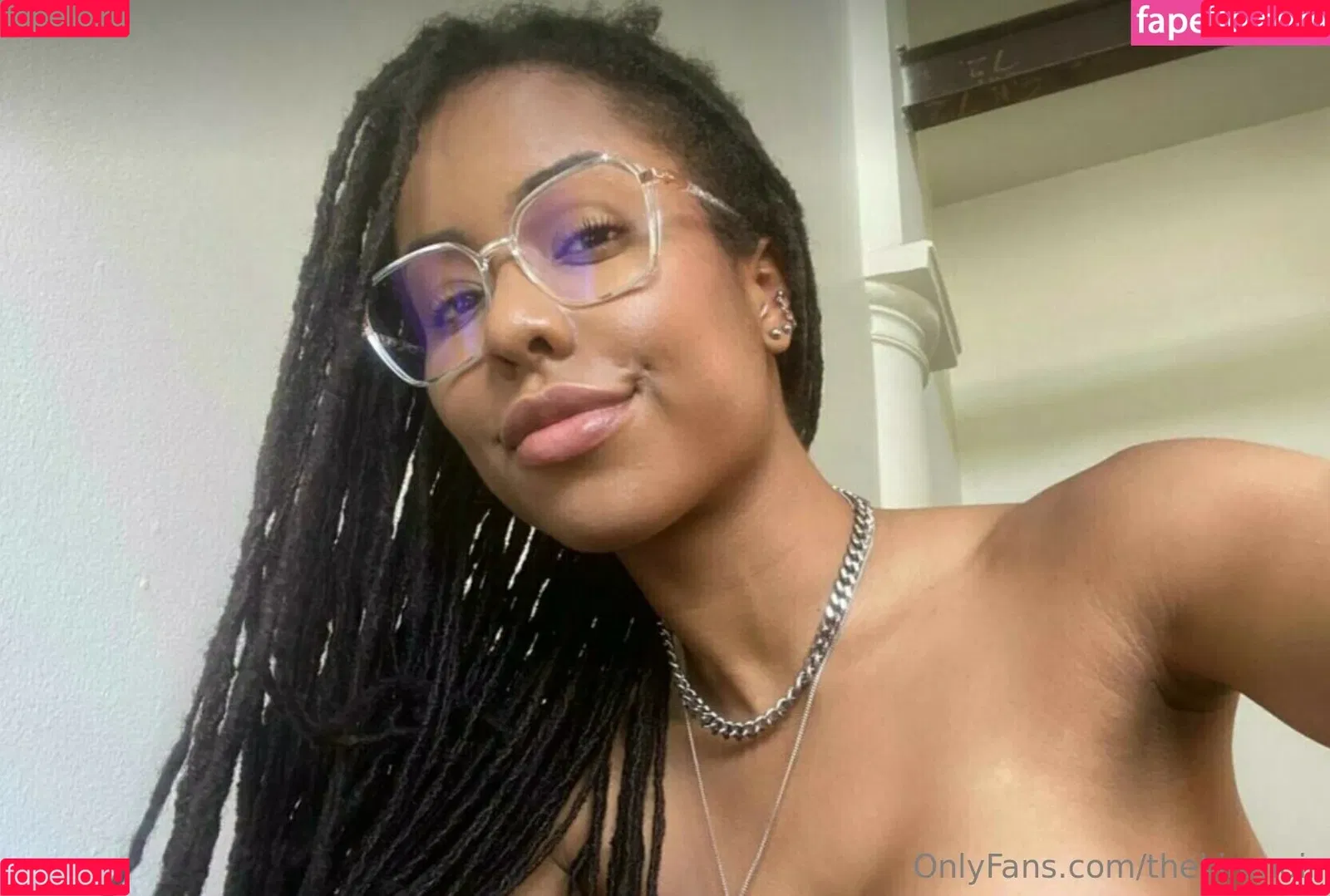 Kira Noir / thekiranoir / thekiranoirgram Onlyfans Photo Gallery 