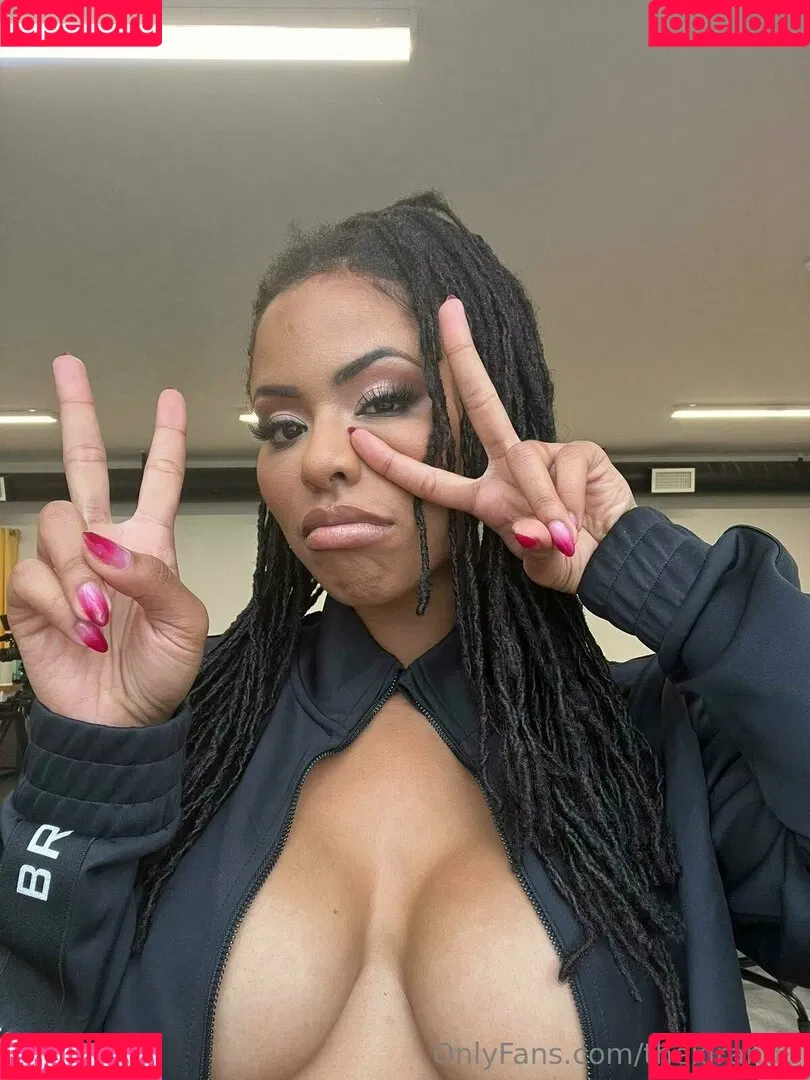 Kira Noir / thekiranoir / thekiranoirgram Onlyfans Photo Gallery 