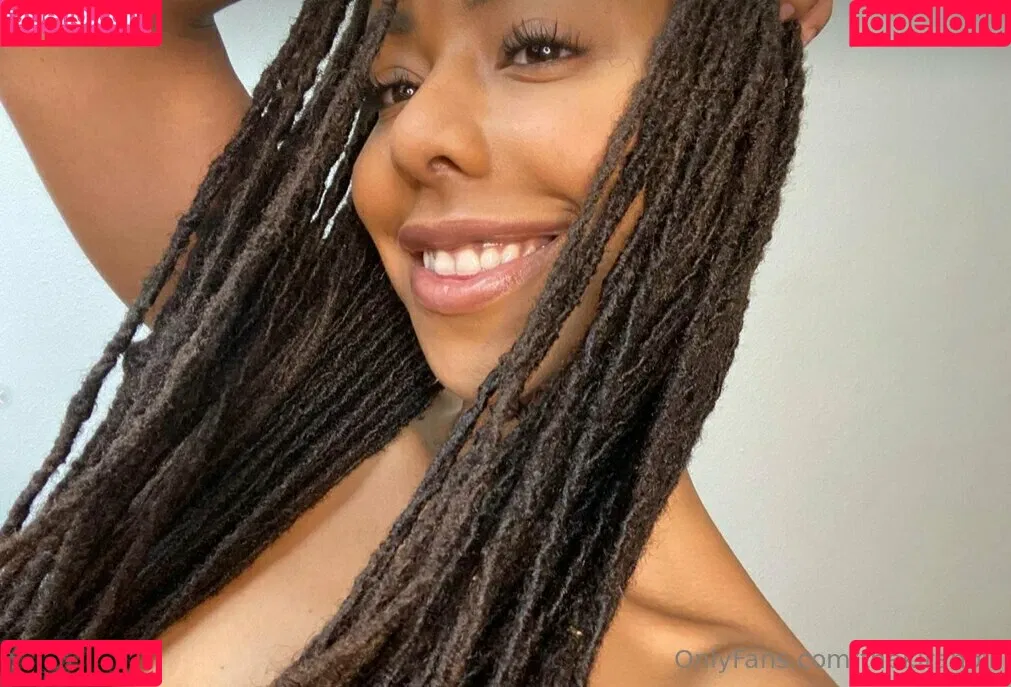 Kira Noir / thekiranoir / thekiranoirgram Onlyfans Photo Gallery 