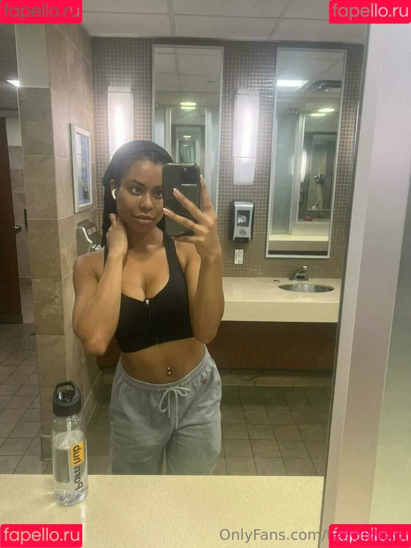 Kira Noir / thekiranoir / thekiranoirgram Onlyfans Photo Gallery 