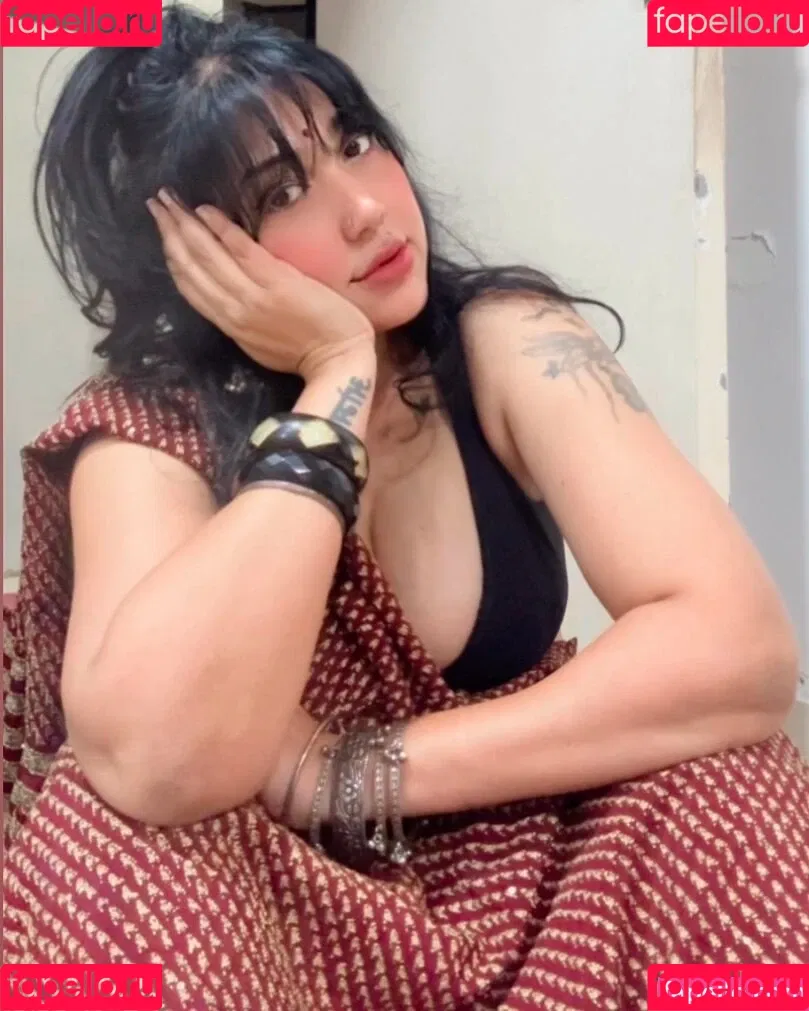Ruchiraj / roweinawitch / ruchirajofficial Onlyfans Photo Gallery 