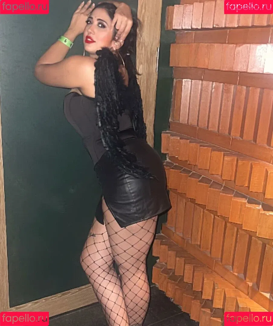 Ruchiraj / roweinawitch / ruchirajofficial Onlyfans Photo Gallery 