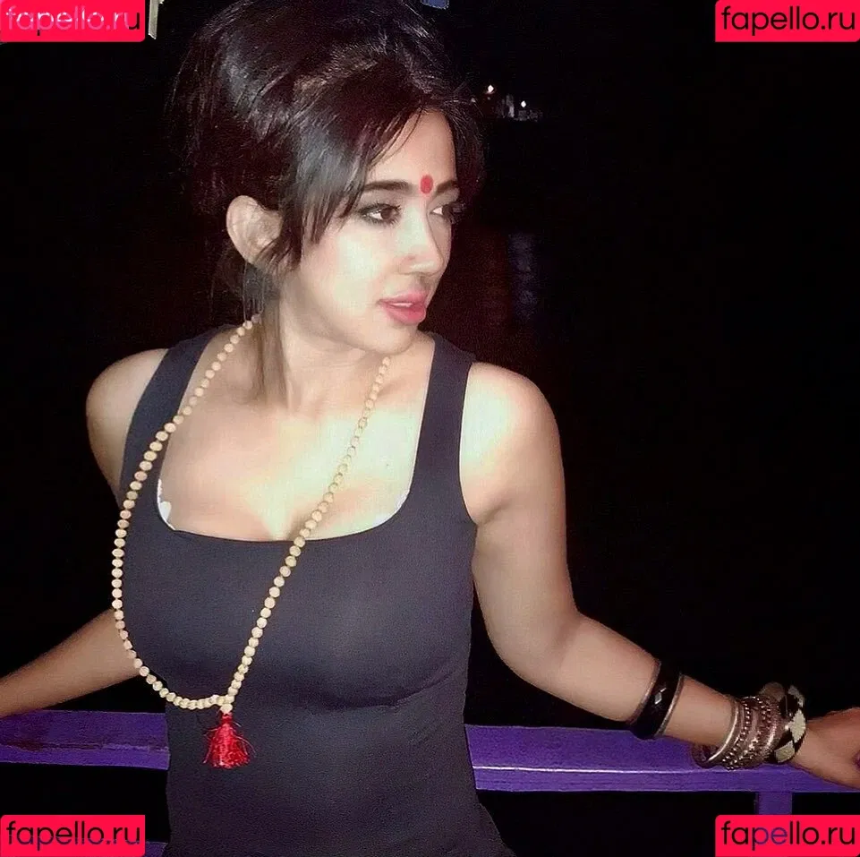 Ruchiraj / roweinawitch / ruchirajofficial Onlyfans Photo Gallery 