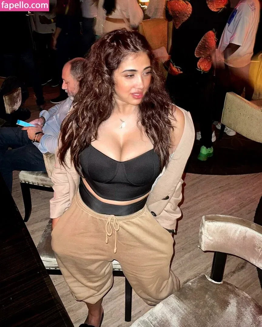 Ruchiraj / roweinawitch / ruchirajofficial Onlyfans Photo Gallery 