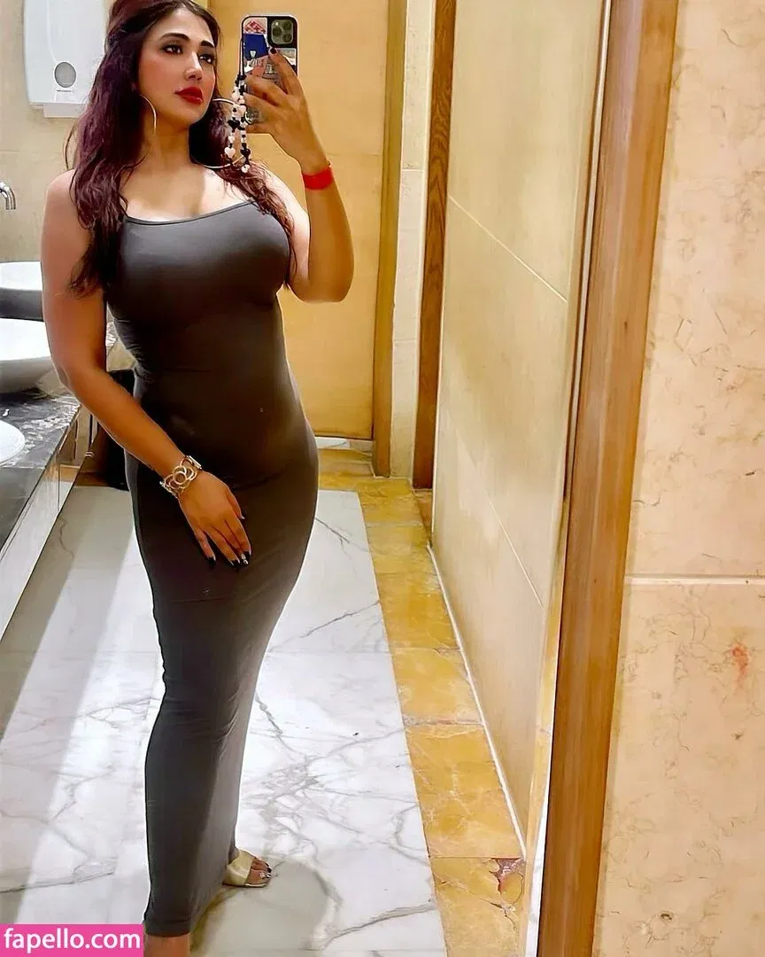 Ruchiraj / roweinawitch / ruchirajofficial Onlyfans Photo Gallery 